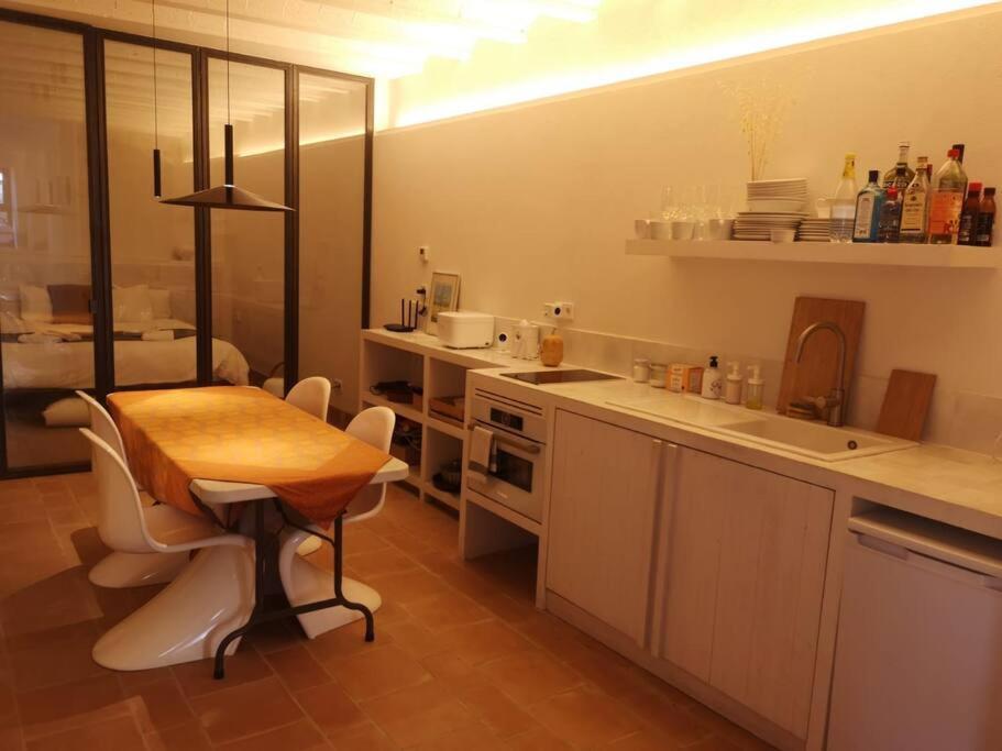 Romantic Stay In Grand Setting Alella Bagian luar foto